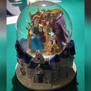 Beauty and the beast in Castle classic collection snow globe
